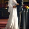 Women's Elegant Lace Beach Wedding Dresses for Bride 2023 with Sleeves Wedding Bridal Gowns Style01