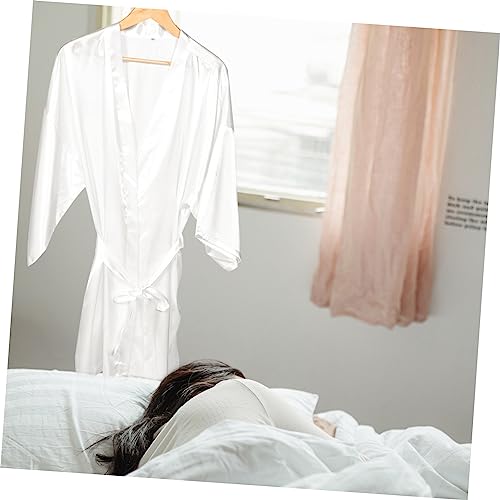 Robe for Brides and Bridesmaids Lightweight Artificial Silk Sleepwear for Wedding Day Elegant Morning Gown for Bridal Shower and
